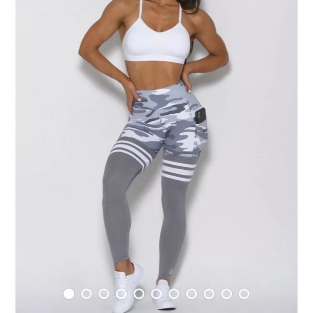 Bombshell leggings size s